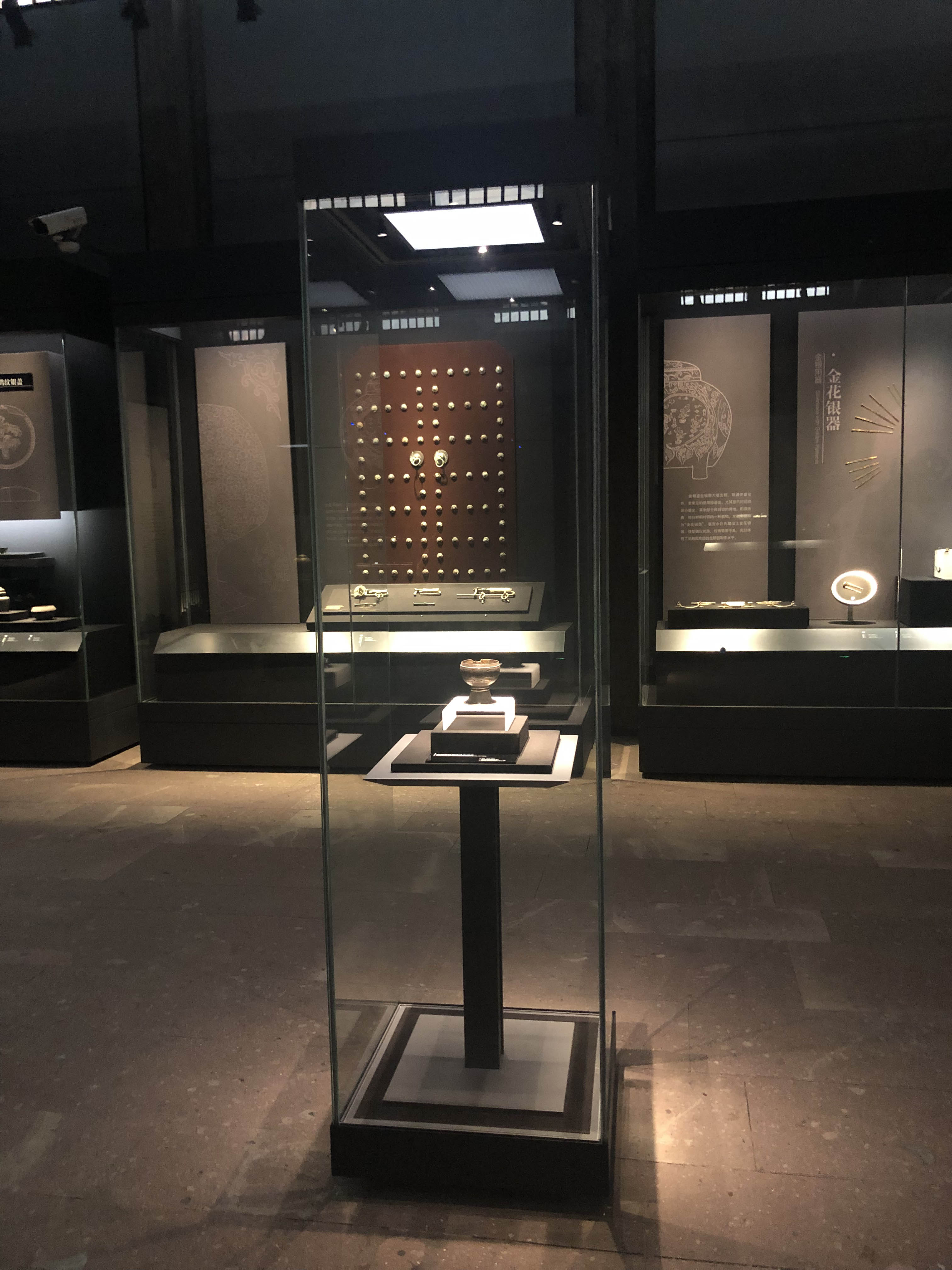 博（bó）物館展櫃