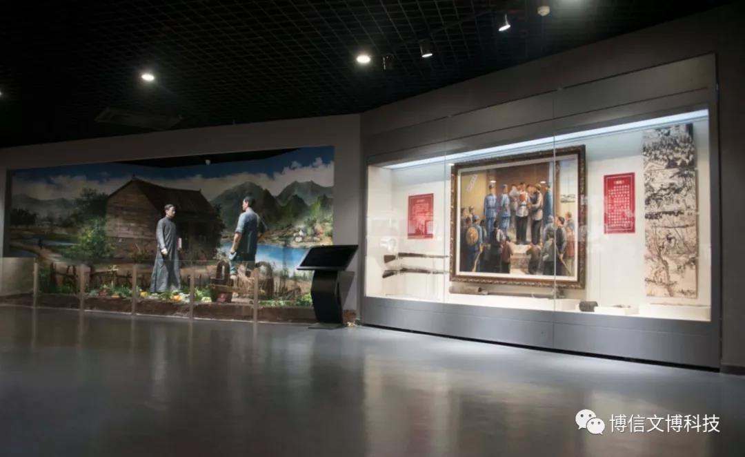 博（bó）物館展（zhǎn）櫃廠家