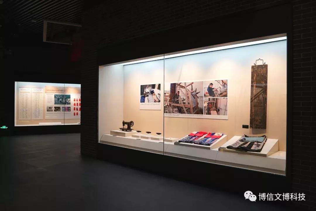 博物館展櫃（guì）